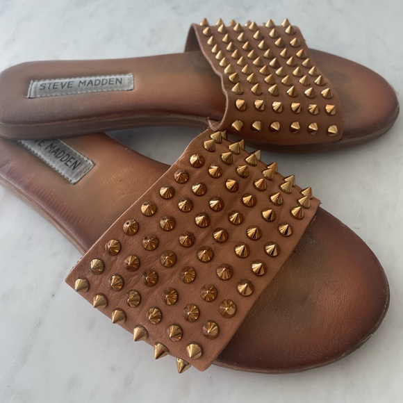 Steve Madden ‘Farryn’ size 6 cognac brown and gold spike sandals - Picture 4 of 5